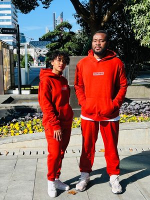 KONAHM Men's Maroon Fleece Essential streetwear hoodie and joggers set for men – urban casual fashion by the water